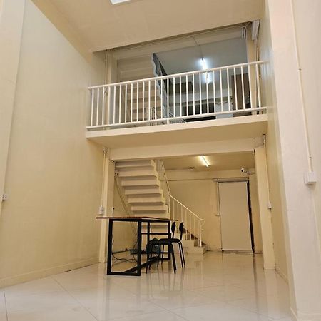 Luca Hostel Банкок Екстериор снимка